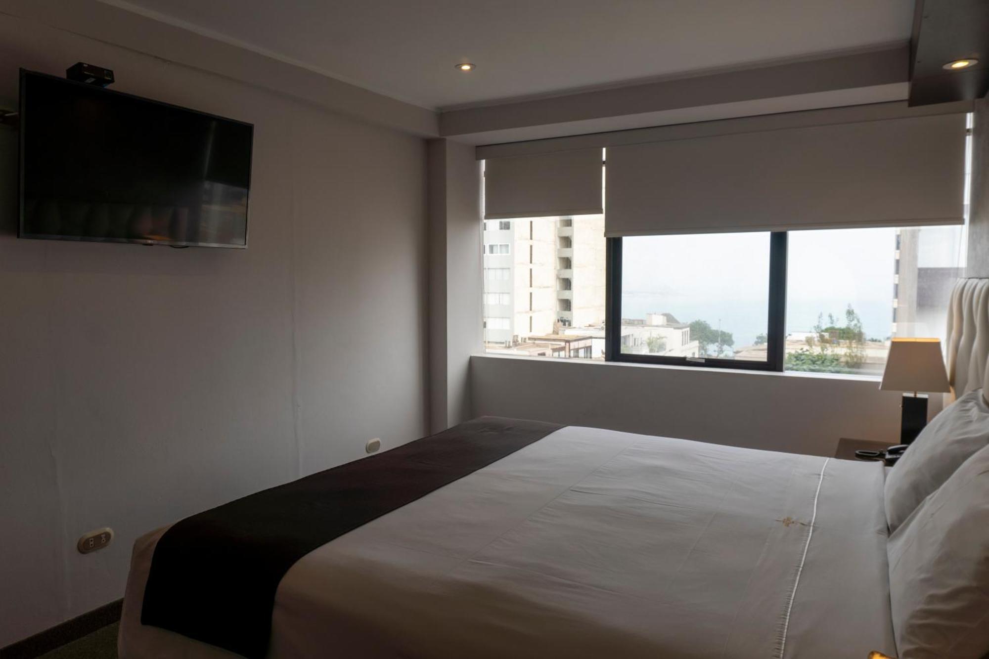 Hotel Ferre Miraflores Lima Exterior photo